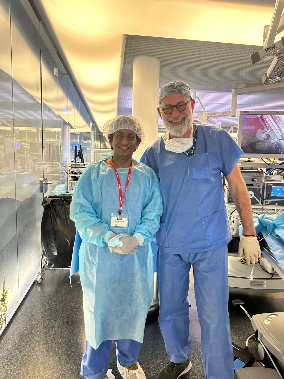 Dr. Ronee in the operating theatre with an international surgical team